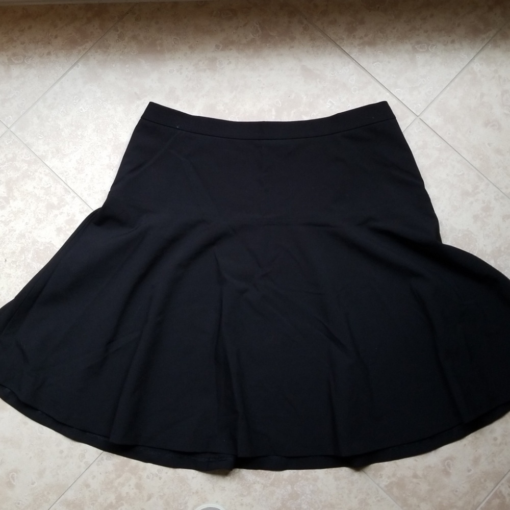 Calvin Klein fit and flare black lines skirt